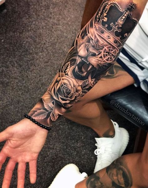 Voll Arm-tattoos, Arm Tattoos For Guys Forearm, Half Sleeve Tattoos Forearm, Lion Tattoo Sleeves, Men Tattoos Arm Sleeve, Forarm Tattoos, Cool Arm Tattoos, Forearm Sleeve Tattoos, Cool Forearm Tattoos