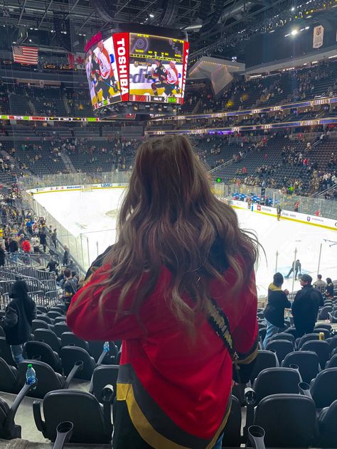 Watching Hockey Aesthetic, Hockey Game Pictures Ideas, Behind The Net Stephanie Archer Aesthetic, Hockey Game Instagram Pictures, Hockey Aestethic, Hockey Girlfriend Aesthetic, Hockey Game Pictures, Behind The Net Stephanie Archer, Hockey Game Aesthetic