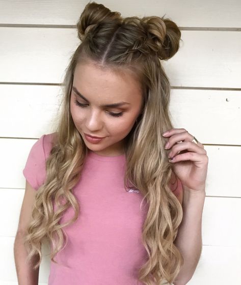 Two Dutch Braided Spac Buns Heart Shaped Face Hairstyles, Shape Face, Classy Hairstyles, Easy Hair Updos, Long Hair With Bangs, Heart Face Shape, Short Hair Updo, Long Layered Hair, Retro Hairstyles