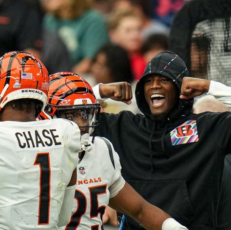 Cincinatti Bengals, Tee Higgins, Hype Men, Bengals Football, High Characters, Sweet Tee, Monster High Characters, Josh Hutcherson, Watch Football