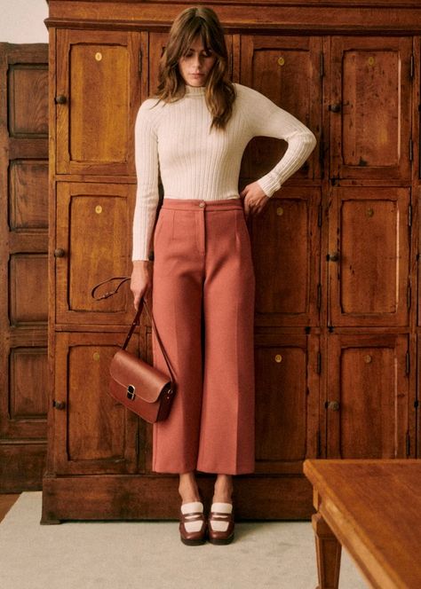 Martin Crop Trousers - Rosewood - Recycled polyester - Sézane Sezane Pants, Crop Trousers, Trousers Jeans, Pantalon Large, Pleated Pants, Straight Leg Trousers, Cropped Trousers, High Waisted Trousers, Trouser Jeans