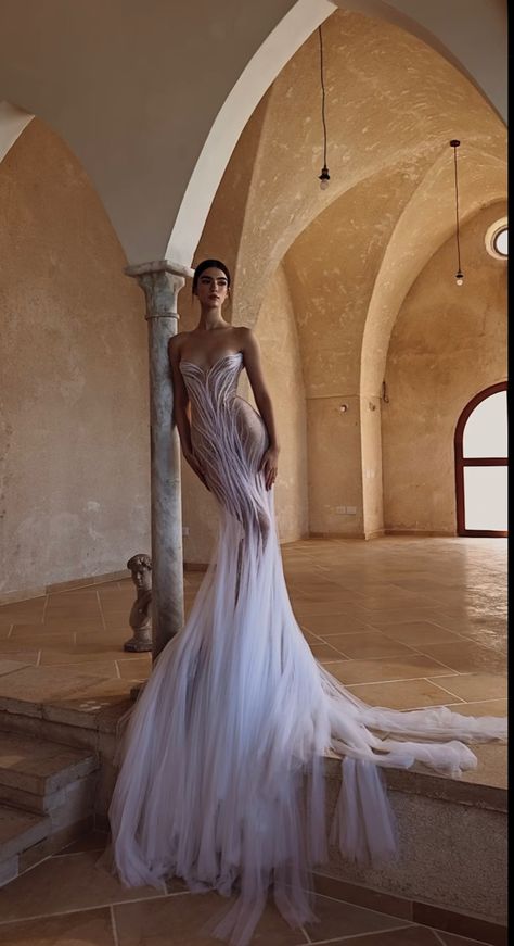 By Coral Confortti Loho Bride Wedding Dresses, Alonoku Wedding Dress, Coral Confortti Bride, Jungle Wedding Dress, Elegant Luxury Wedding Dress, Coralconfortti Bridal, Coral Confortti, Textured Wedding Dress, Nude Wedding Dress