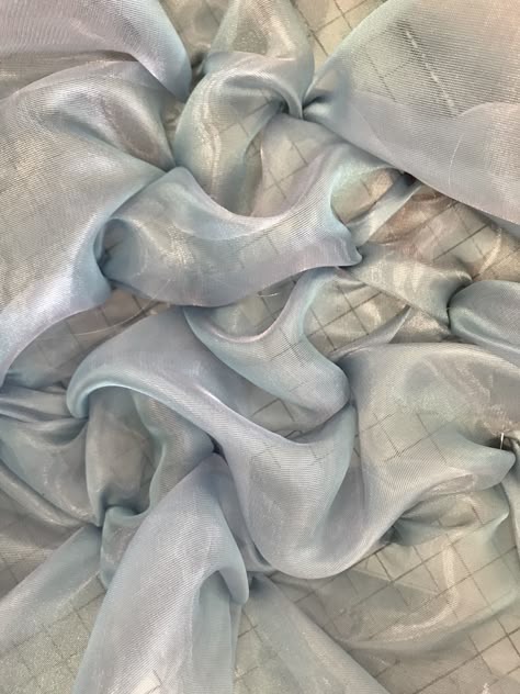 Ruched Fabric Texture, Surface Textures Fabric, Fashion Materials Textiles, Textures In Fashion, Fabric Texture Material Fashion Textiles, Fabric Manupilation Ideas, Texture Inspiration Textiles, Textile Manipulate, Futuristic Textiles