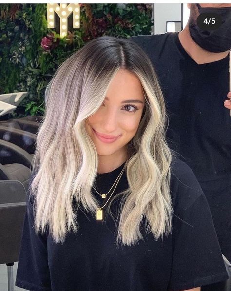 Blonde Hair Smudged Roots Money Piece, Dark Root Melt Into Blonde, Balayage Hair White Blonde, Blonde Hair Ash Roots, Root Melt Money Piece Blonde, Dark Roots Balayage Blonde, White Blonde On Dark Hair, Rooted Ash Blonde Balayage, Root Melt Icy Blonde