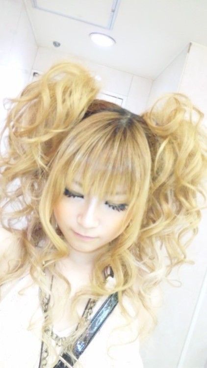 Gyaru High Ponytail, Heisei Gyaru, Japanese Gyaru, Gyaru Hair, Gyaru Style, Hair Light, Ideal Beauty, Hairstyle Inspo, Gyaru Fashion