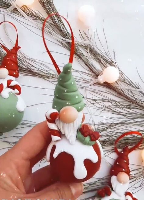 Fimo Christmas, Polymer Clay Ornaments, Christmas Clay, Polymer Clay Christmas, Yule Decorations, Clay Ornaments, Cute Clay, Fimo Clay, Felt Christmas Ornaments