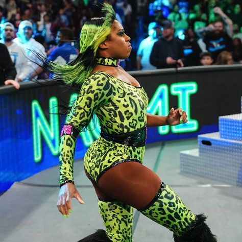 Wwe Naomi, Naomi Wwe, Trinity Fatu, Wwe Smackdown, Wwe Girls, Pro Wrestler, Wrestling Superstars, Randy Orton, Fitness Inspiration Body