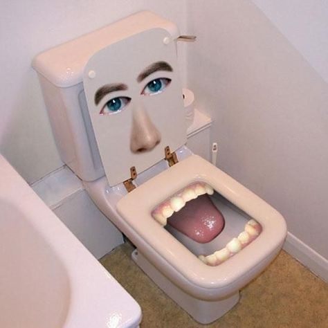 OK. BYE. | 22 Toilets That Will Make You Say, "Nah. I'm Good." Funny