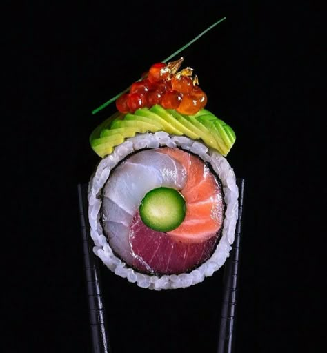 Sushi Photography, Round Gazebo, Sushi Counter, Sushi Style, Japanese Food Sushi, Sushi Making, Make Sushi, Sushi Art, How To Make Sushi