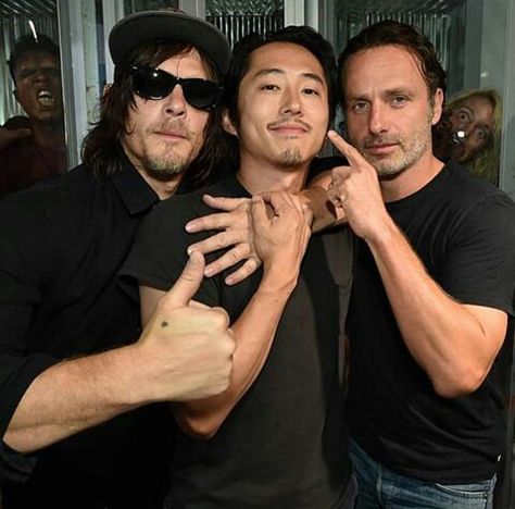 Daryl , Glenn and Rick Twd Glenn, Rick And Daryl, Steve Yeun, Daryl Twd, Daryl And Rick, ريك غرايمز, Glenn Rhee, Funny Cartoon Memes, Steven Yeun