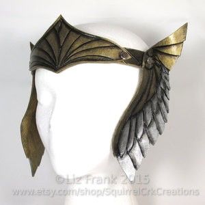 Crown Helmet, Crown Halloween Costume, Asgardian Dress, Fantasy Technology, Viking Valkyrie, Athena Aesthetic, Dress Armor, Armor Ideas, Arte Do Hip Hop