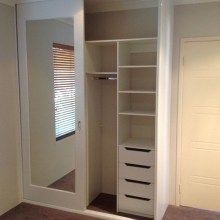 The best wardrobe design ideas you can copy right now 27 Bedroom Closet Doors, Bedroom Cupboards, Closet Layout, Small Closets, Bedroom Closet Design, Sliding Closet Doors, Wardrobe Design Bedroom, Ikea Pax, Room Closet