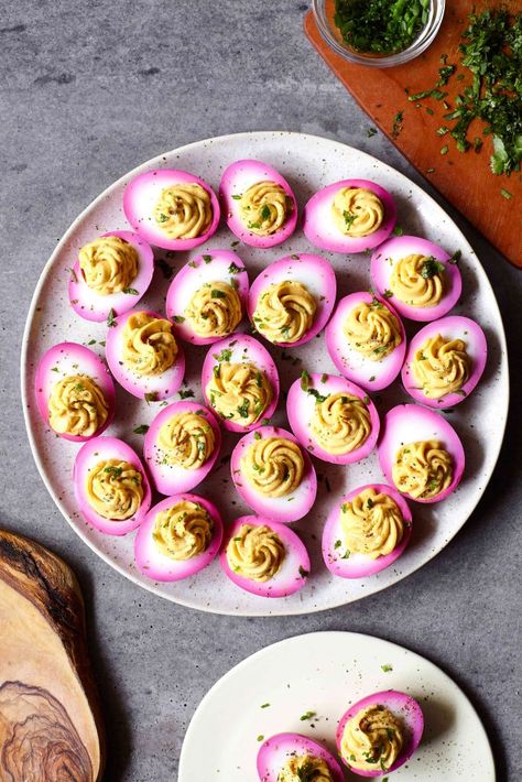 Beet Dyed Deviled Eggs - Love Beets Beet Deviled Eggs, Pickled Deviled Eggs Recipe, Beet Recipes Healthy, Dyed Deviled Eggs, Appetizer For A Crowd, Pickled Deviled Eggs, Colored Deviled Eggs, Easy Egg Recipes, Pickled Eggs