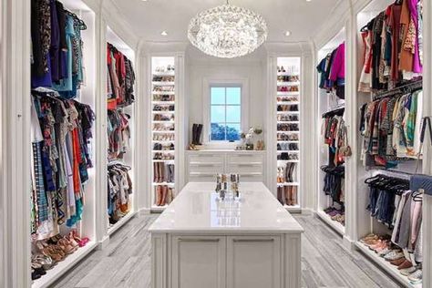 Home Decor Ideas & Design, DIY Projects, Gardening and Landscaping! All the decorating ideas and tips you need to make your home the perfect place! Master Closet Design, Make A Closet, Closet Island, Dressing Room Closet, Walking Closet, Dream Closet Design, Walk In Closet Design, Luxury Closets Design, Closet Remodel