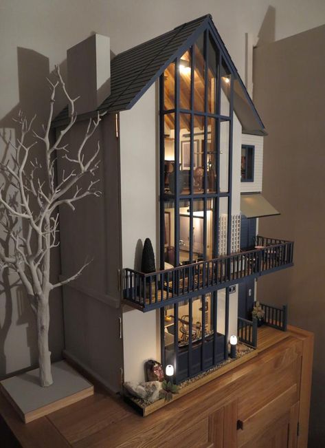 Lakeview Dollhouse by Mike Adamson - /r/dollhouses - Album on Imgur Pola Kotak, Diy Girls Bedroom, Modern Dollhouse Furniture, Doll House Plans, Hamster Cage, Dolls House Interiors, Barbie Doll House, Modern Dollhouse, Wooden Dollhouse