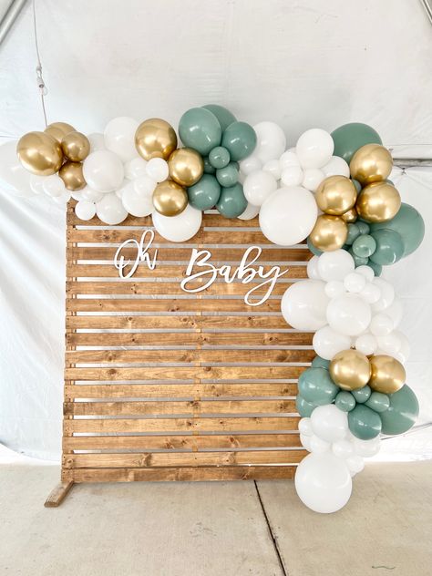 Photo Backdrop With Balloon Arch, Balloon Wood Backdrop, Balloons And Backdrop, Balloon Garland With Wood Backdrop, Balloon Arch On Backdrop, Balloon Pallet Backdrop, Baby Shower Dessert Table Backdrop, Wood Balloon Backdrop, How To Make A Wood Backdrop For Party