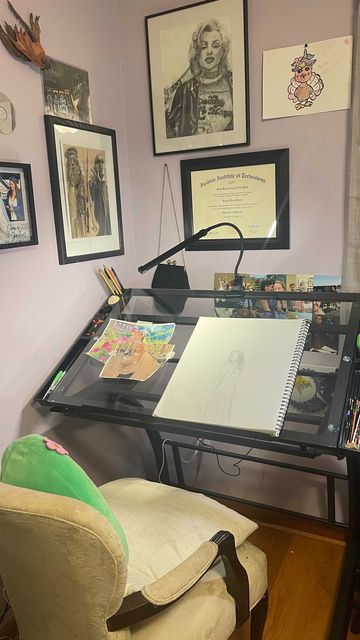 CEO of Crafts on Instagram: "My workspace is setup and back in action! 😍 - - - #setup #art #artistsoninstagram #artist #madison #friends #wip #artofinstagram #artwork #craft #desksetup #desk #parttime" Desk Setup For Artist, Digital Drawing Setup, Digital Art Setup Aesthetic, Digital Art Setup Desk, Digital Art Studio Workspace, Digital Artist Aesthetic Workspace, Artist Desk Workspaces, Digital Artist Desk Setup, Digital Artist Setup