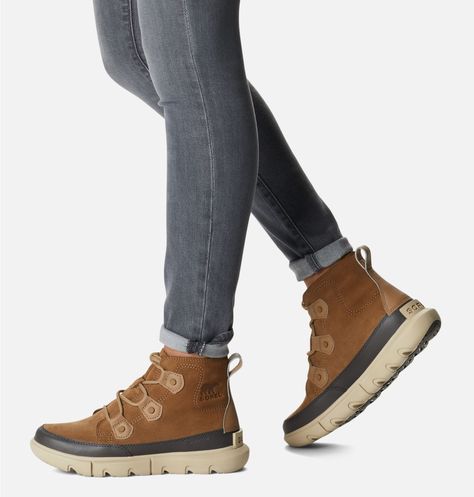 Sorel Joan Explorer Boots Outfit, Sorel Booties Outfit, Sorel Winter Boots Women, Winter Boots Women Outfits, Boots Women Outfit, Winter Boots Sorel, Sorel Explorer Joan Boot, Casual Winter Boots, Boots Sorel