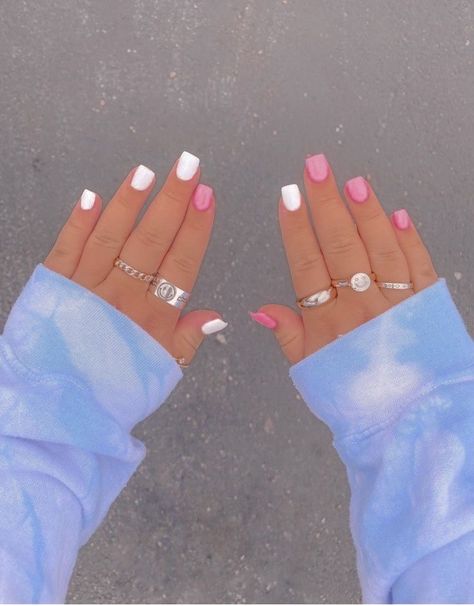 #nails #cutenails #manicure #squarenails #trendynails #trendingnails Two Colored Nails, Preppy Nails Acrylic, Nail Polish Designs Easy, Cowboy Nails, Preppy Nails, Nail Design Glitter, Simple Acrylic Nails, Cute Gel Nails, Acrylic Nails Coffin Short