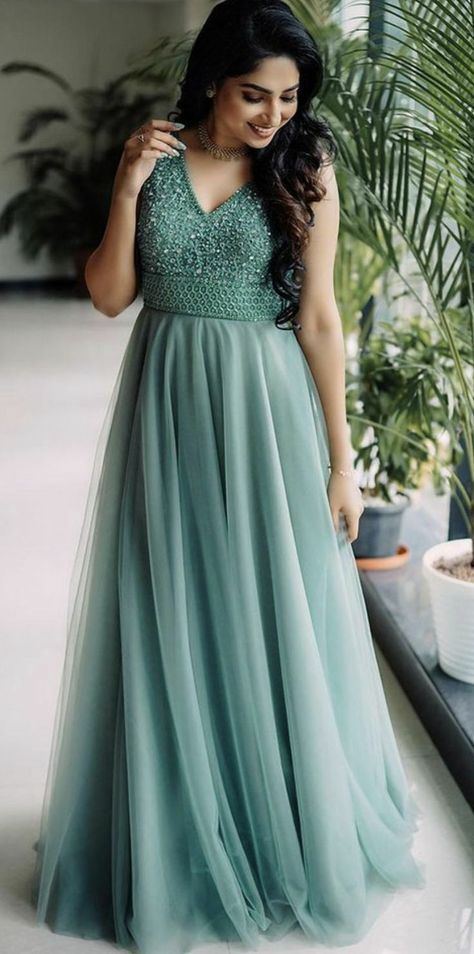 Simple Full Frock For Women, Engagement Party Wear Dresses, Boutique Gown Designs, Long Onepiece Dresses Indian Wedding, Frock Designs For Wedding Function, Long Gaun Dress Design, Full Gown Designs For Women Wedding, Reception Dress For Women Indian, Pose With Gown Dress