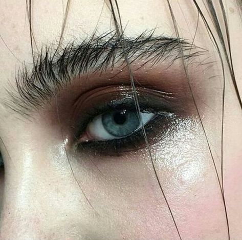 Editorial Make-up, Fall Eyeshadow Looks, Fall Eyeshadow, Mekap Mata, Look Grunge, Yennefer Of Vengerberg, Make Up Inspiration, Smink Inspiration, Beauty Make-up