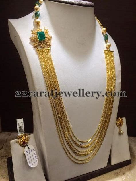 50 Grams Gold Necklace Designs - Latest Collection For Wedding Chandra Haram Designs Gold, Latest Gold Necklace Set, Rani Haram, Chandra Haram, Groom Jewellery, Latest Gold Necklace, Gold Haram Designs, Haram Designs, Diamond Pendant Jewelry