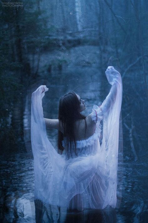 Water witch Water Witch, Water Shoot, Rhapsody In Blue, Elemental Magic, Water Nymphs, Sea Witch, Water Element, Witch Aesthetic, Sirens