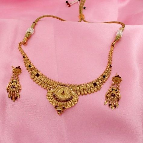 Gold Necklace Set 30 Grams, Short Gold Necklace, Indian Gold Jewelry, Gold Jewelry Set, 22k Gold Necklace, Lace Suit, Handmade Gold Jewellery, Gold Jewelry Sets, Yellow Gold Necklace