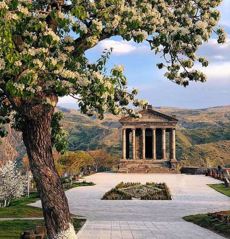 Garni’s pagan temple was built in 77 BC, 2nd century. It is located in Kotayk region at the left bank of Azat River. The legend says that the founder of the temple was Gegham who named the temple in honor of his grandson Garnik. The pagan temple was dedicated to the God Mihr (God of light) as a symbol of light. Armenia Travel, Armenian History, Armenian Culture, Yerevan Armenia, Ancient Greek Architecture, Carpe Diem, Ancient Greece, Armenia, Art And Architecture