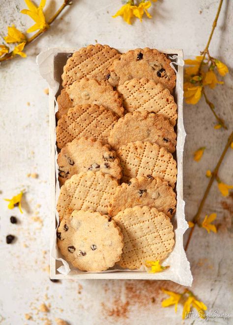 Shrewsbury Cake, Shrewsbury Biscuits, Pretty Dessert, Cookie Pie, Baking Sheets, The Test, Cup Of Tea, Cake Cookies, Fudge