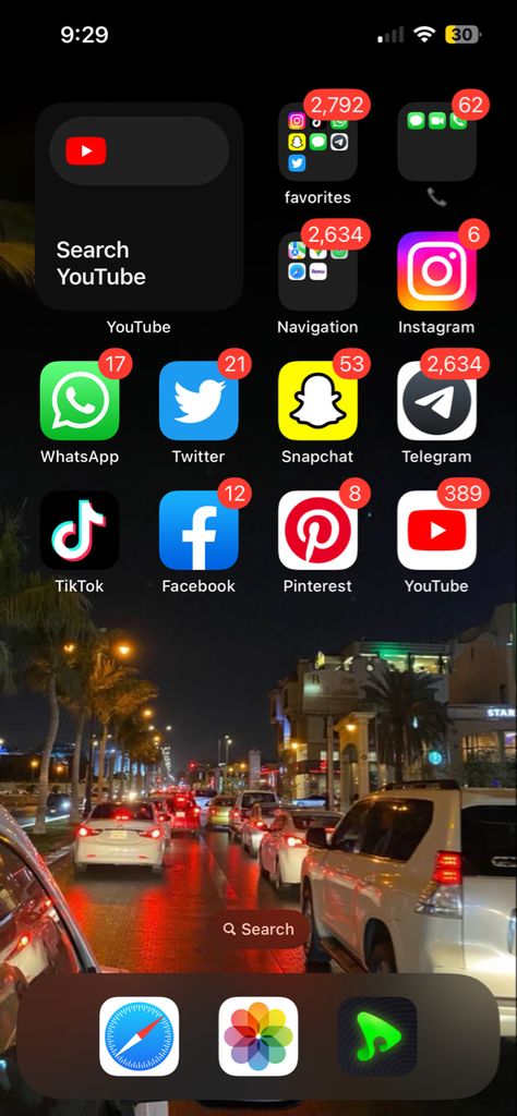 Ios 16 Home Screen Ideas Normal Apps, Ios 17 Aesthetic Lockscreen, Iphone Home Page Layout, Ios 17 Wallpaper Ideas, What’s On My Iphone Layout, Ios 17 Home Screen Ideas Aesthetic, Ios17 Homescreen Ideas, Iphone Apps Layout, Whats On My Iphone Homescreen