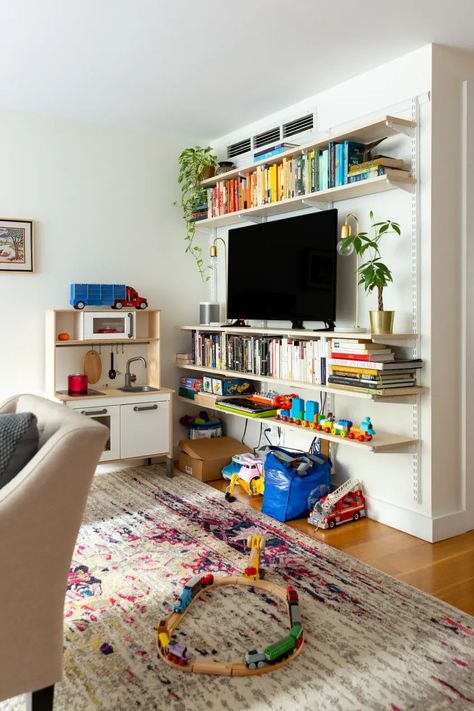 Living Room Kids Play Area, Brownstone Renovation, Kids Tv Room, Small Playroom, Inspiring Homes, Kids Living Rooms, Brooklyn Brownstone, Hillside House, Kids Bedroom Inspiration