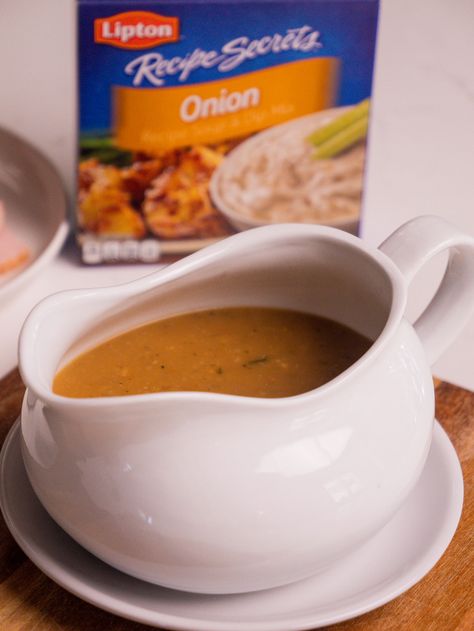 Lipton Onion Gravy Recipe, French Onion Soup Mix Gravy, Lipton Onion Soup Mix Gravy Recipe, Onion Soup Mix Gravy Recipe, Easy Onion Gravy Recipe, Brown Gravy Recipe Easy With Beef Broth, Gravy With Lipton Onion Soup, Onion Gravy Recipe Simple, Lipton Onion Soup Gravy Recipe