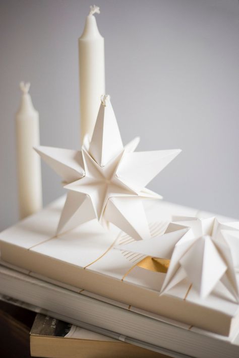 Scandi Nordic White Origami Paper Star Decoration Modern - Etsy Nordic Christmas Decorations, Origami Decor, Origami Star, Paper Christmas Decorations, Paper Christmas Ornaments, Minimal Christmas, Scandi Christmas, Paper Origami, Christmas Origami