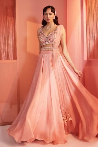 Pastel Pink Lehenga Bridesmaid, Flowy Lengha, Pastel Lehenga Bridesmaid, Lehenga With Belt, Pastel Pink Lehenga, Pink Georgette Lehenga, Lehenga Simple, Hispanic Wedding, Plain Lehenga