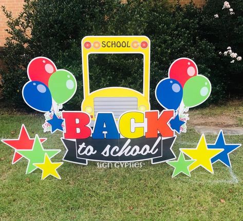 Welcome To School Preschool, First Day Of School Decoration Ideas, Welcome Back To School Decoration Ideas, Welcome Board Decoration Ideas School, Welcome Back To School Ideas, Welcome Back To School Board, School Decorations Diy, School Photo Frames, Art Room Posters