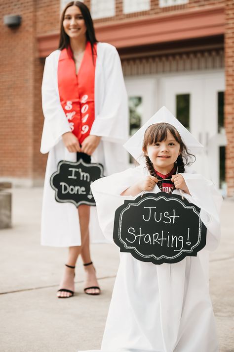 Gown Picture Ideas, Kindergarten Graduation Photoshoot, Cap And Gown Ideas, Teacher Photoshoot, Kindergarten Cap And Gown, Cap And Gown Picture Ideas, Kindergarten Graduation Pictures, Graduation Photoshoot Ideas, Nursing School Graduation Pictures