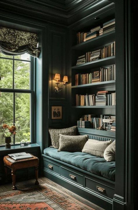 British Library Reading Room, 1930 Cottage Style Home, Green Salon, Moody Living Room, Home Library Rooms, Snug Room, Home Library Design, Christmas Living Rooms, Dream House Interior