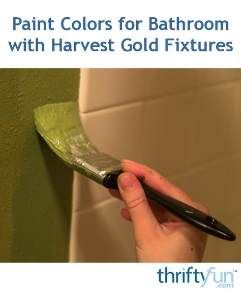 Redecorating a home with vintage bathroom fixtures can be a challenge, as the dated color of the fixtures may not fit into your vision of the room using today's paint color palette. This is a guide about paint colors for a bathroom with harvest gold fixtures. Harvest Gold Color Palette, Yellow Bathtub Color Schemes, Harvest Gold Bathroom Ideas, Paint Colors For Bathroom, Burgundy Bathroom, Accent Paint Colors, Retro Bathroom Decor, Floor Paint Colors, Painted Bathroom