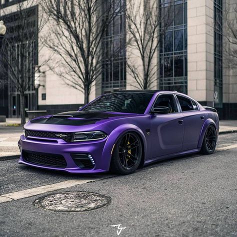 #SideshotSaturday Dodge Charger R/T Custom Widebody. 📷: @zj.me 🚘: @bluefacehemi www.dodge.com⁣ ⁣ #Dodge #Mopar #Hellcat #HEMI... Dodge Charger Hellcat, Charger Srt Hellcat, Dodge Challenger Hellcat, Dodge Charger Rt, Dodge Srt, Challenger Srt Hellcat, Dodge Challenger Srt Hellcat, Dodge Charger Srt, Charger Srt