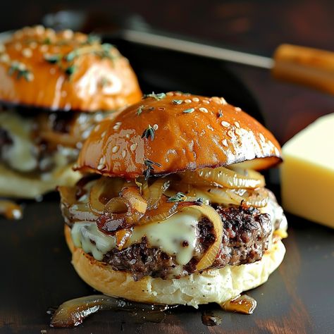 Savory Caramelized Onion and Cheese Burgers - Recipes, Tasks & Tools Caramelized Onion Recipes, Burger Dinner Recipes, Burger With Onions, Caramelized Onion Burger, Burger With Caramelized Onions, Cheese Burger Recipe, Sweet Burger, Bacon Cheese Burger, Gourmet Burgers Recipes