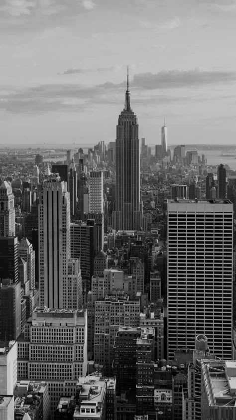 New York Poster Black And White, Black White Asthetics Photos, New York Black And White Aesthetic, Black And White Pictures Aesthetic, New York Poster Aesthetic, Black And White Nyc, London Black And White, Black And White New York, 2015 Wallpaper