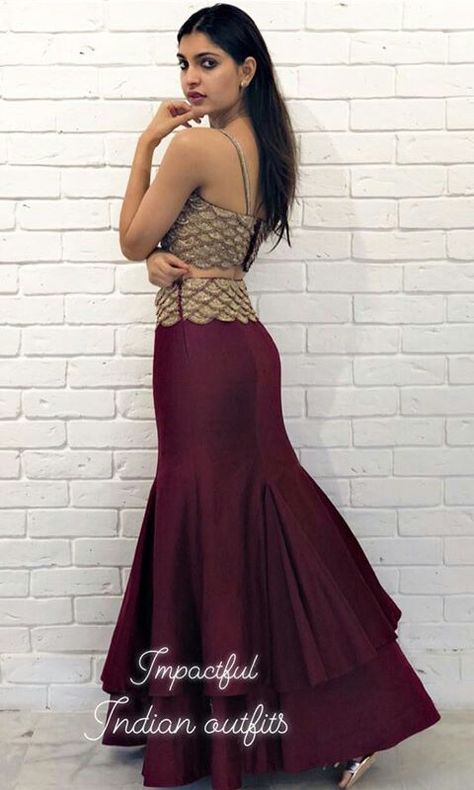 Mermaid Lehenga, Black Sarees, Trendy Lehenga, Indian Outfits Modern, Bodycon Skirt Outfit, Fish Cut, Shadi Dresses, Printed Prom Dresses, Simple Gowns