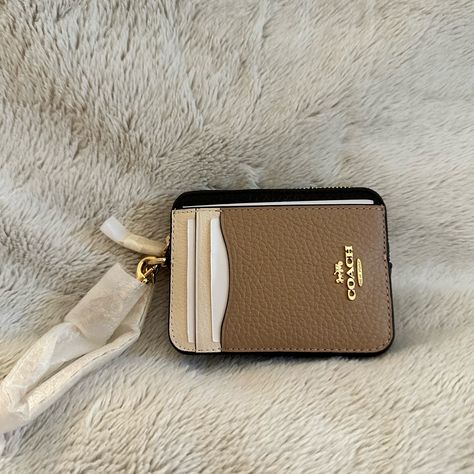 Brand New! Coach Zip Wallet/Wristlet Coach Wallet Keychain, Coach Card Wallet, Coach Wallet Aesthetic, Gift Baskets For Mom, Keychain With Wallet, Cute Wallets For Women, Coach Wallets, Xoxo Jewelry, Teen Christmas Gifts