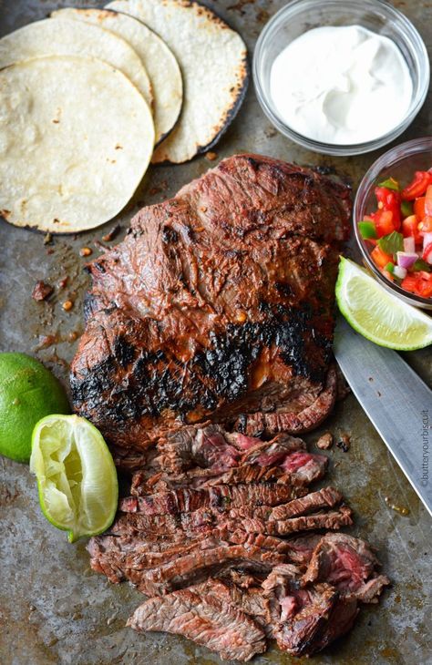 Flank Steak Street Tacos, Steak Street Tacos, Flank Steak Tacos, Street Taco Recipe, Mexikansk Mat, Flank Steak Recipes, Easy Steak Recipes, Steak Tacos, Easy Steak