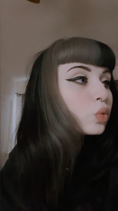 Black Hair White Streak Bangs, Black Hair With Dyed Bangs, Skunk Stripe Bangs, Bleached Bangs Dark Hair, Goth Bangs, Bettie Bangs, Dyed Bangs, Black And Silver Hair, Ring Septum Piercing