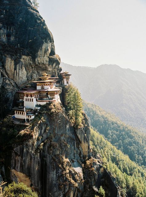 DESTINATION: An incredible photographic foray into the peaceful country of Bhutan | Bhutan Travel Bhutan Travel, Travel Tips And Tricks, Magic Places, Backpacking Asia, Between Two Worlds, Travel Destinations Asia, Asia Destinations, Bhutan, Future Travel