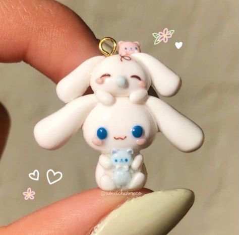 Cinnamoroll Polymer Clay, Clay Charms Sanrio, Cinamoroll Clay, Cinnamoroll Clay, Clay Cute, Clay Keychain, Clay Diy Projects, Polymer Clay Sculptures, Clay Crafts Air Dry