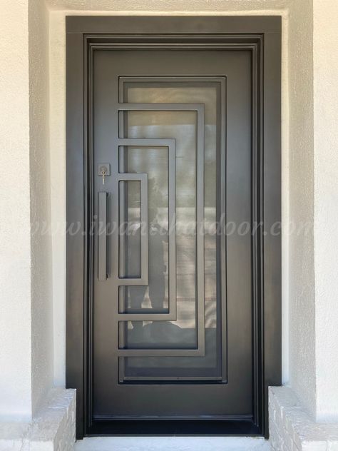 Main Door Iron Design, Ms Door Design Entrance, Single Iron Door Design Front Entry, Modern Wrought Iron Entry Doors, Iron Entrance Doors, Main Door Design Entrance Iron, Iron Single Door Design, Decorative Doors Ideas, Iron Door Design Modern