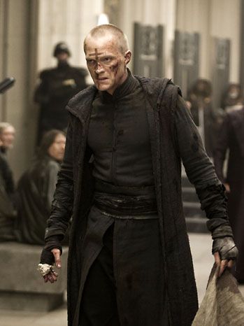 . Priest Movie, Priest Outfit, Priest Costume, Marvel News, 2011 Movies, Christopher Plummer, Paul Bettany, Horror Video Games, Vampire Hunter